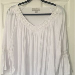 White w/lace detail peasant top